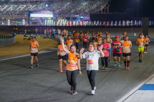 BIB: 10982, 2970
                            <button type="button" onclick="openModal(22822383)" class="btn btn-primary btn-sm float-right btn-popup" data-toggle="modal" data-target=".modal-high-quality">
                        <i class="fas fa-shopping-cart"></i> Add to Cart
                    </button>
                                            <button type="button" onclick="isThisMe(22822383, true)" class="btn btn-success btn-sm float-right btn-popup btn-isme hidden" data-toggle="tooltip" data-placement="bottom" title="นี่คือรูปของคุณใช่ไหม คลิกที่นี่เพื่อเอาเข้าอัลบั้ม">
                        <i class="fas fa-plus"></i> Add to album
                    </button>
                    <button type="button" onclick="isThisMe(22822383, false)" class="btn btn-warning btn-sm float-right btn-popup btn-isnotme hidden">
                        <i class="fas fa-ban"></i> Remove from album
                    </button>
